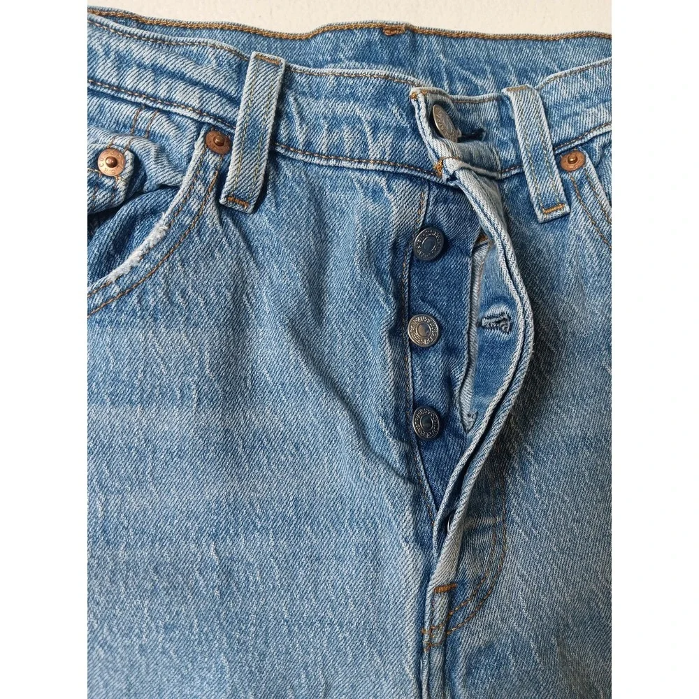 Levi's 501 Jeans Mens W30 L30 Blue Light Wash Distressed Denim Regular Fit